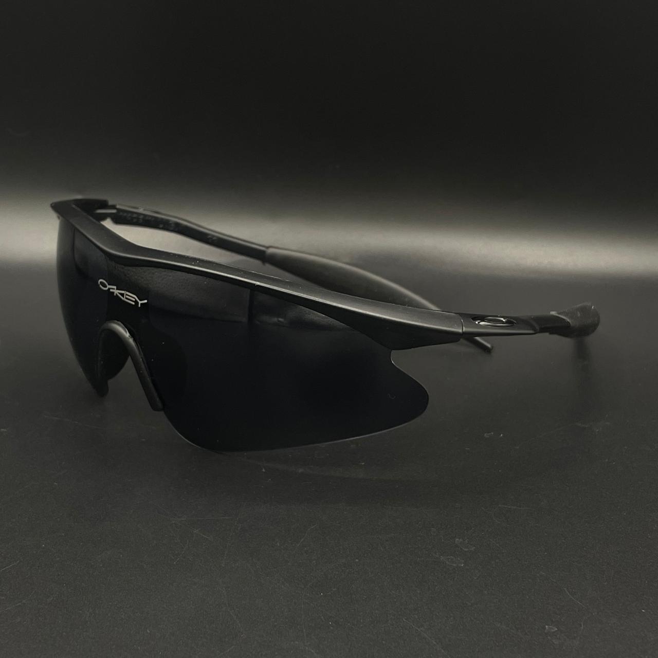 OAKLEY M FRAME AA