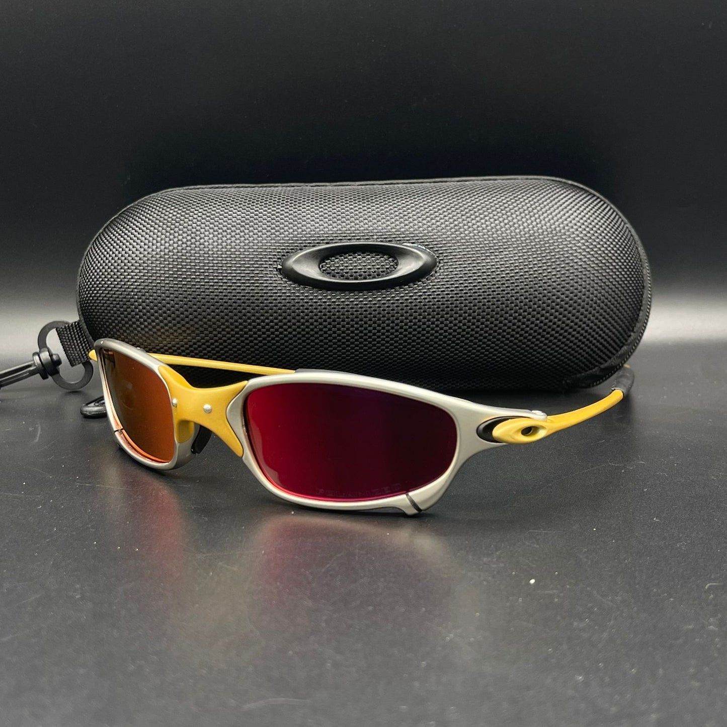 OAKLEY JULIETH