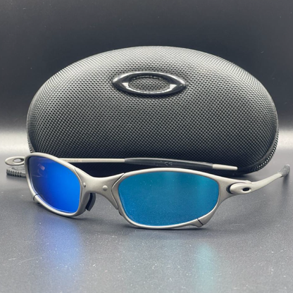 OAKLEY JULIETH